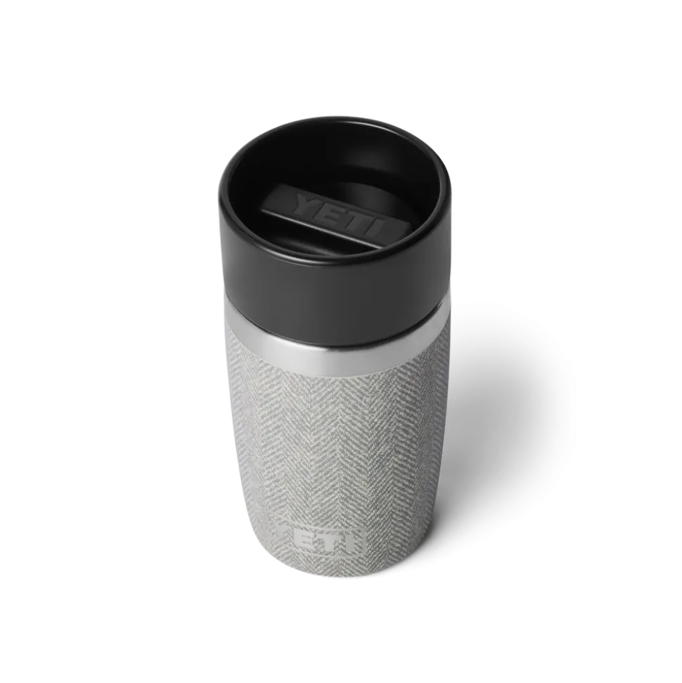 reisfles van 236 ml (8 oz).