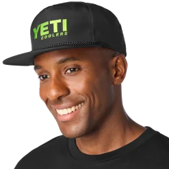 YETI Coolers® pet met platte klep en touwversiering