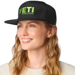 YETI Coolers® pet met platte klep en touwversiering